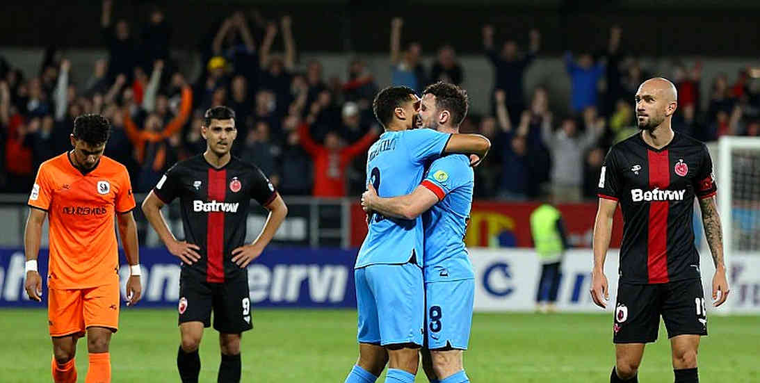 When the Jersey Landed on a Face: A Cloth That Spoke Louder Than the Scoreline When the Jersey Landed on a Face: A Cloth That Spoke Louder Than the Scoreline