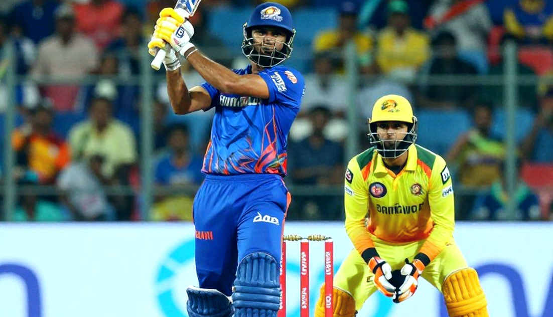 ফয়সালাবাদে ১০২ রানের ঝড়: ওমাইমার ৪২ বলে ৭২, রামিনের ৩/৫, আর ৬২-তে গুঁড়িয়ে যাওয়া চ্যালেঞ্জার্স ফয়সালাবাদে ১০২ রানের ঝড়: ওমাইমার ৪২ বলে ৭২, রামিনের ৩/৫, আর ৬২-তে গুঁড়িয়ে যাওয়া চ্যালেঞ্জার্স