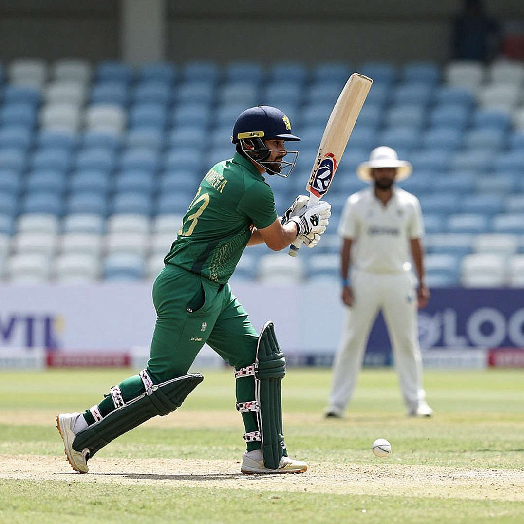 Blockchain's New Innings in Cricket: Smart Contracts, Fan Tokens, and the Verification Gap Blockchain's New Innings in Cricket: Smart Contracts, Fan Tokens, and the Verification Gap
