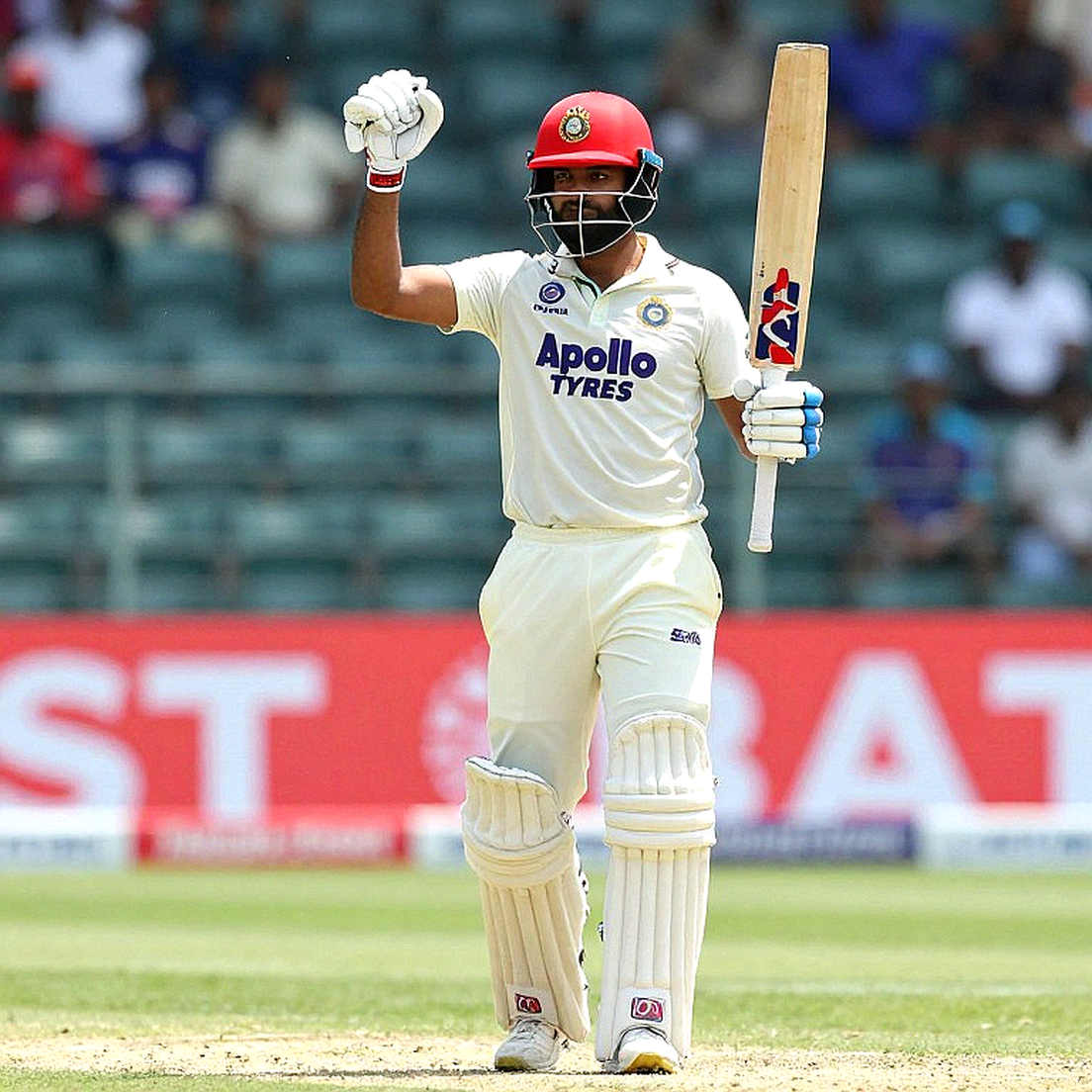 215 on Rawalpindi's Flat Deck: The Record Buried Under Three Dropped Catches by Sri Lanka 215 on Rawalpindi's Flat Deck: The Record Buried Under Three Dropped Catches by Sri Lanka